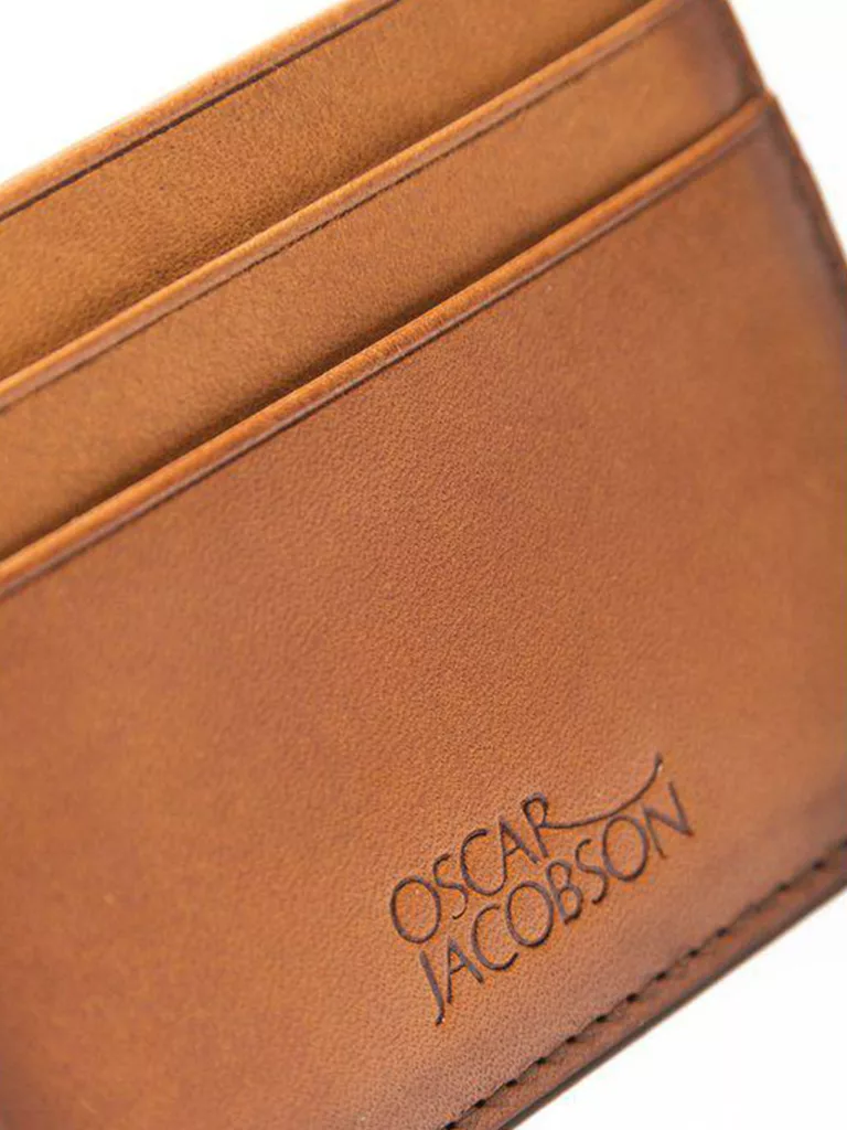 C0239-Tage-Card-Holder-Oscar-Jacobson-Tan-Front-Close-Up
