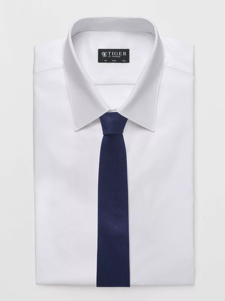 C1019-Tarif-Tie-Tiger-of-Sweden-Royal-Blue-Front-on-shirt