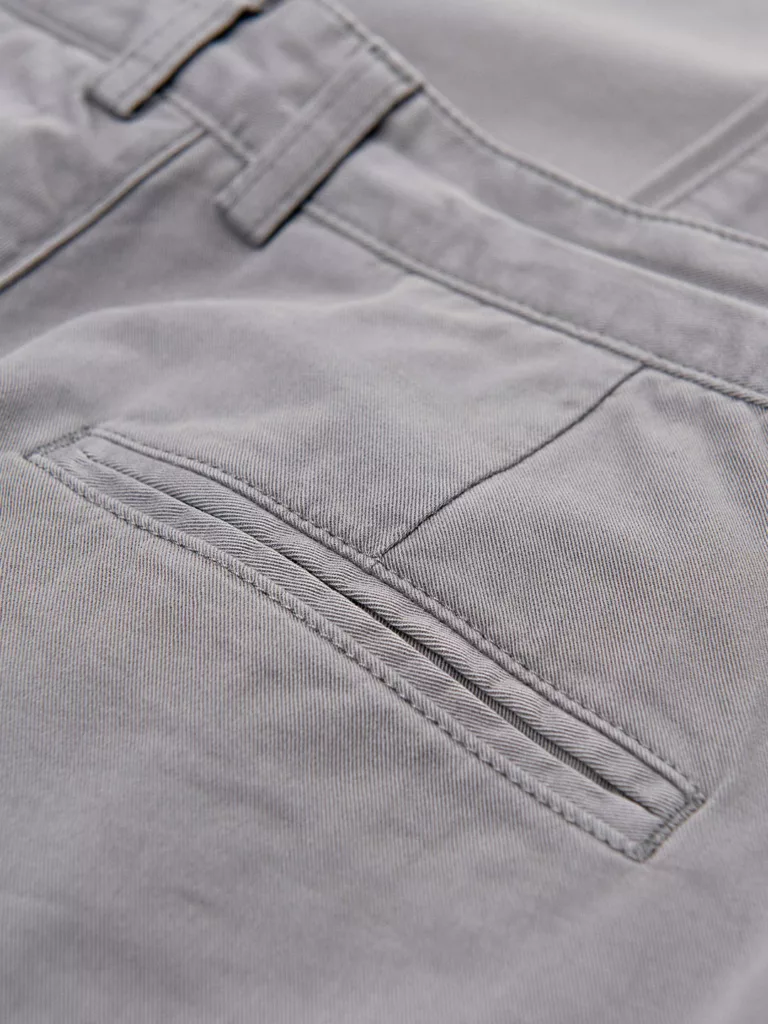 S0084-Transit-4-Trouser-Tiger-of-Sweden-Lt-Stone-Grey-Close-Up-Fabric