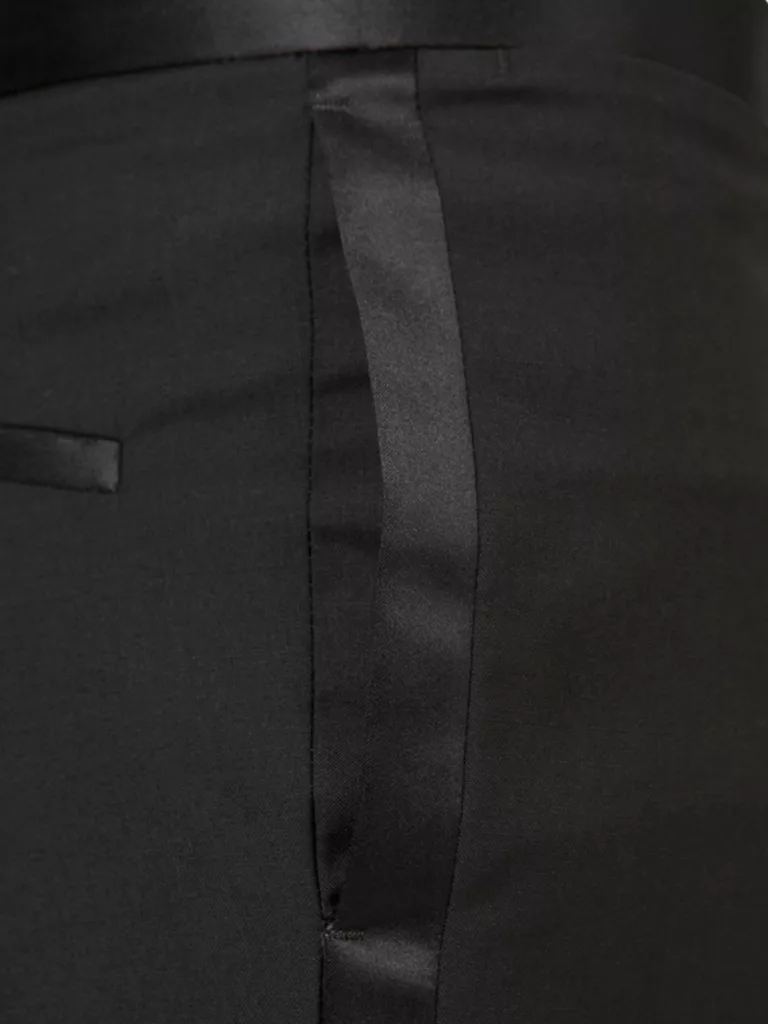 S0094-Porter-Fresco-Tux-Trouser-J-Lindeberg-Black-close-up-stripe