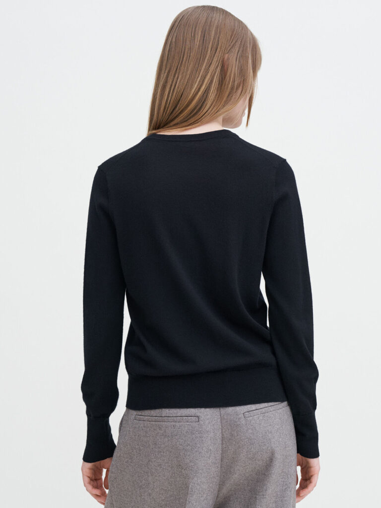 S0118-Merino-R-Neck-Sweater-FK-Black-Back