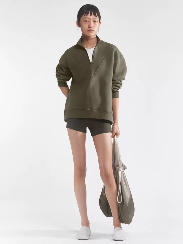 Y0002-Zipped-Sweatshirt-Filippa-K-Olive-Front-Full-Body